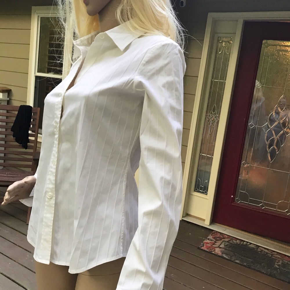 THEORY  BUTTON DOWN SHIRT IN  GREAT CONDITION - Picture 2 of 5